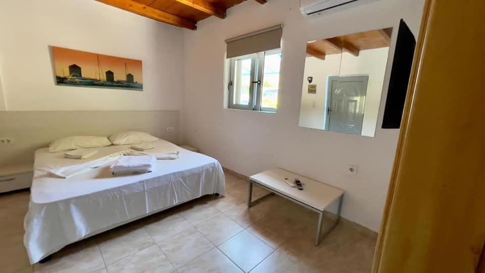 Iris Studios Archangelos  Exteriér fotografie